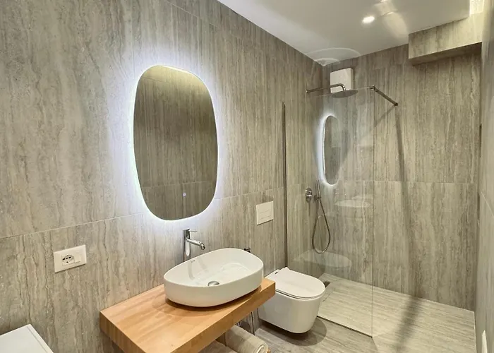 דירה Eli Luxury Apartment טיראנה