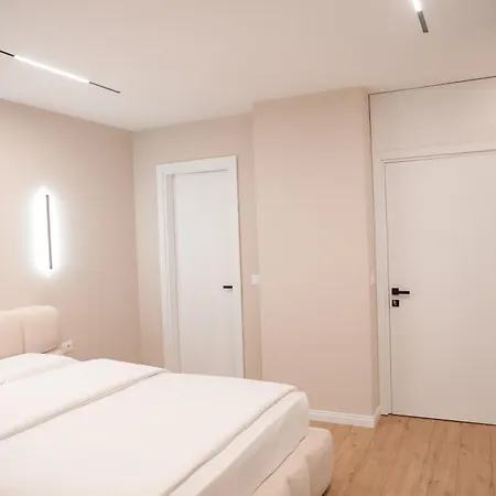 Eli Luxury Apartment 公寓 地拉那